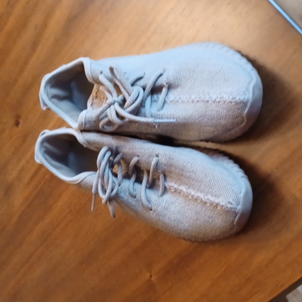 Shoes Addis yeezy tan used